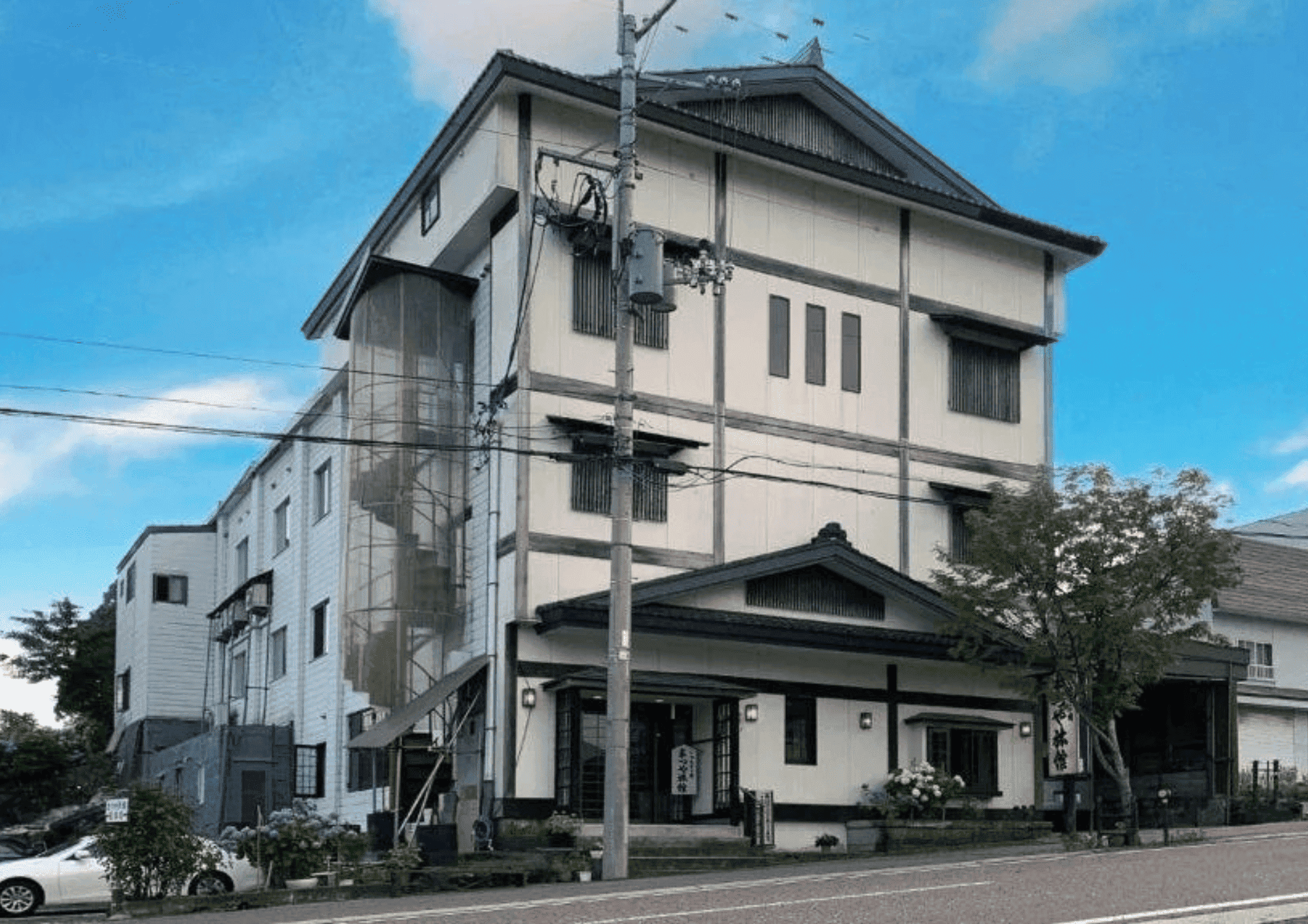 松屋外観2