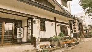 松屋外観1